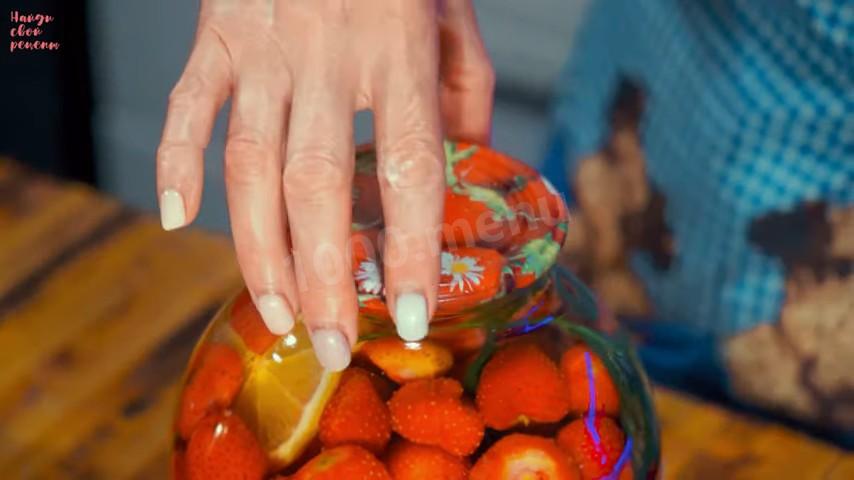 Шаг 8. Как дать компоту настояться?
