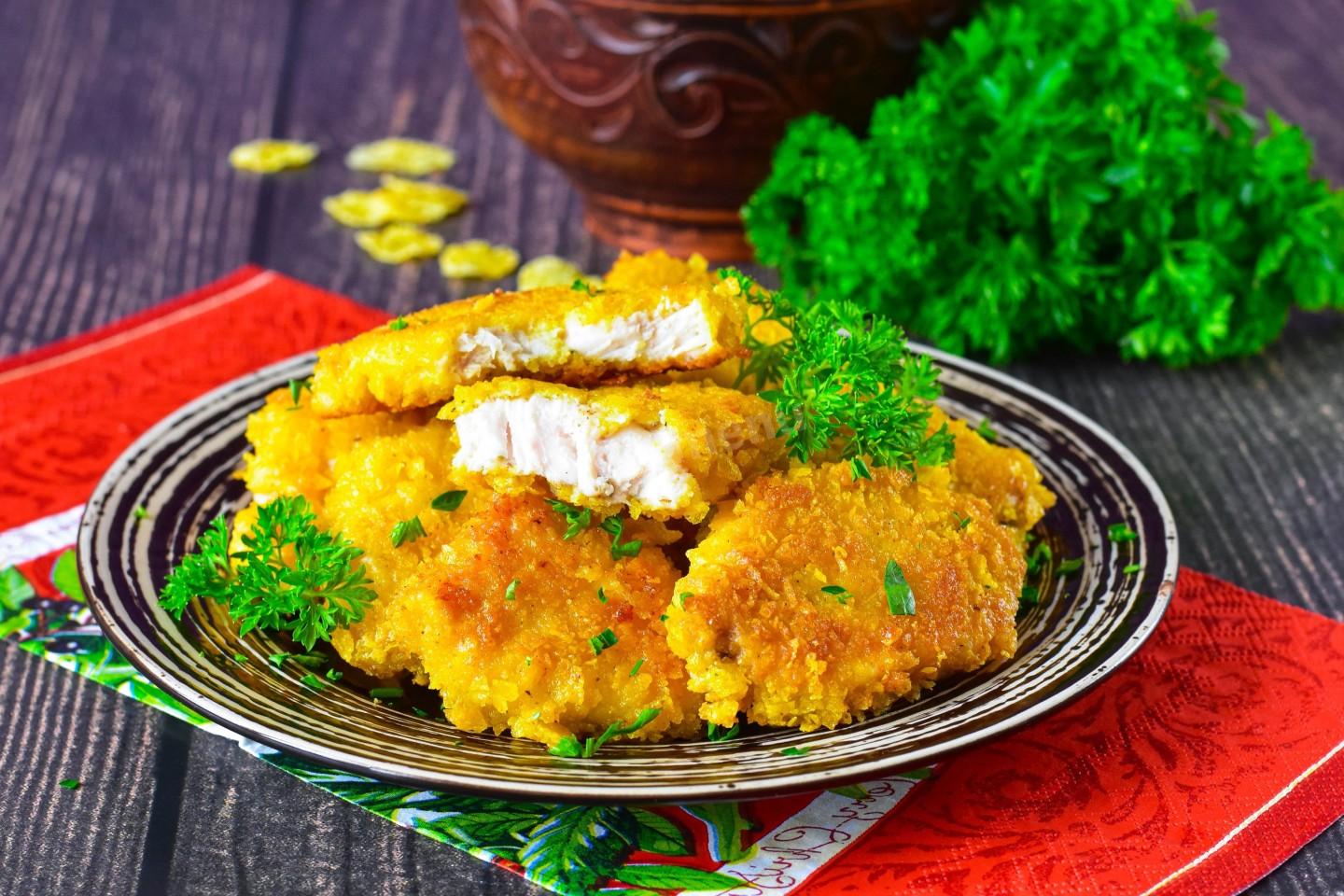 Шаг 9. Как подавать жареную курицу в панировке?