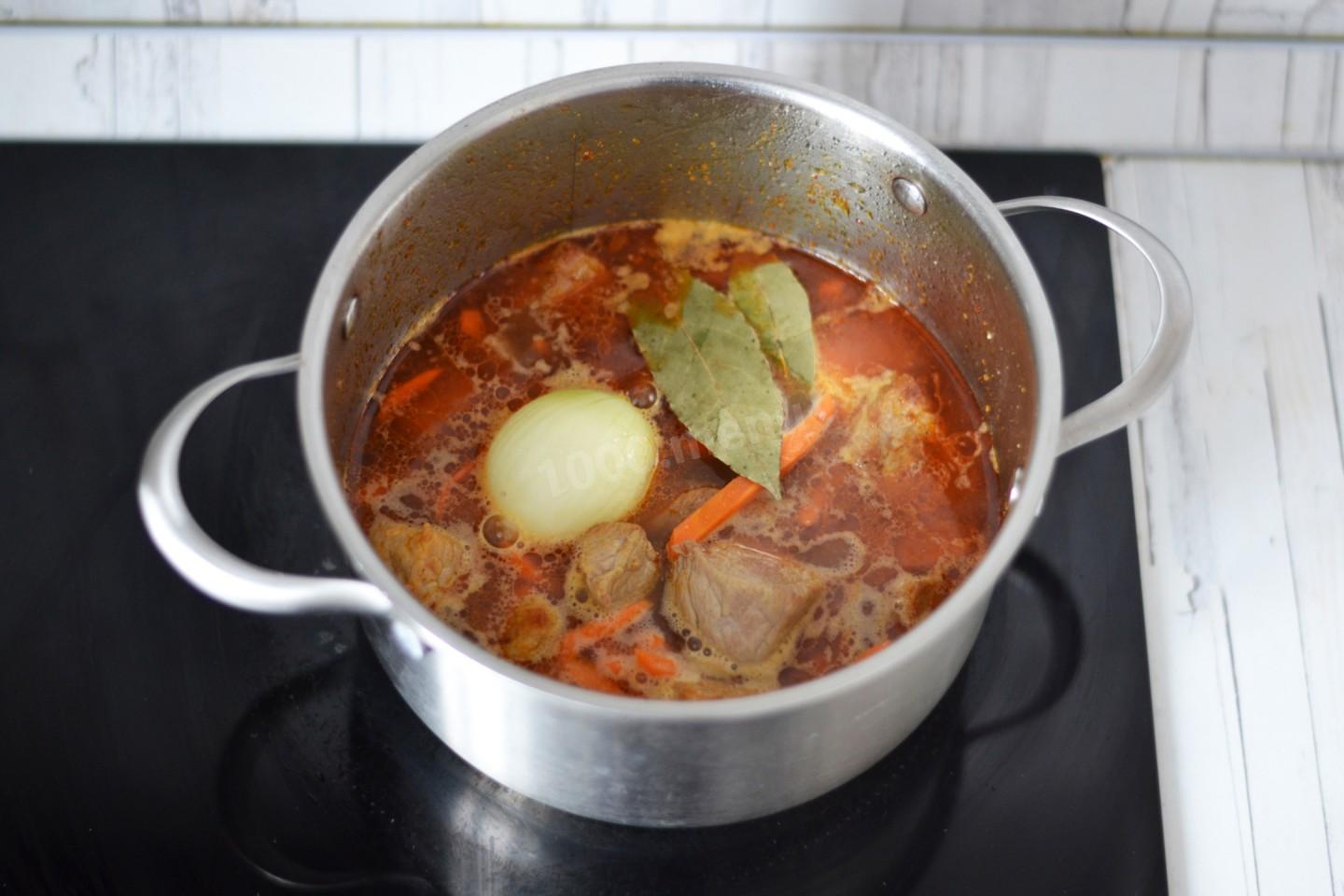 Шаг 7. Как потушить мясо с овощами?